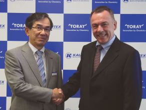 Mr. Sato, Senior Vice President of Toray and Dr. Weiland, CEO & Partner of Kautex Maschinenbau